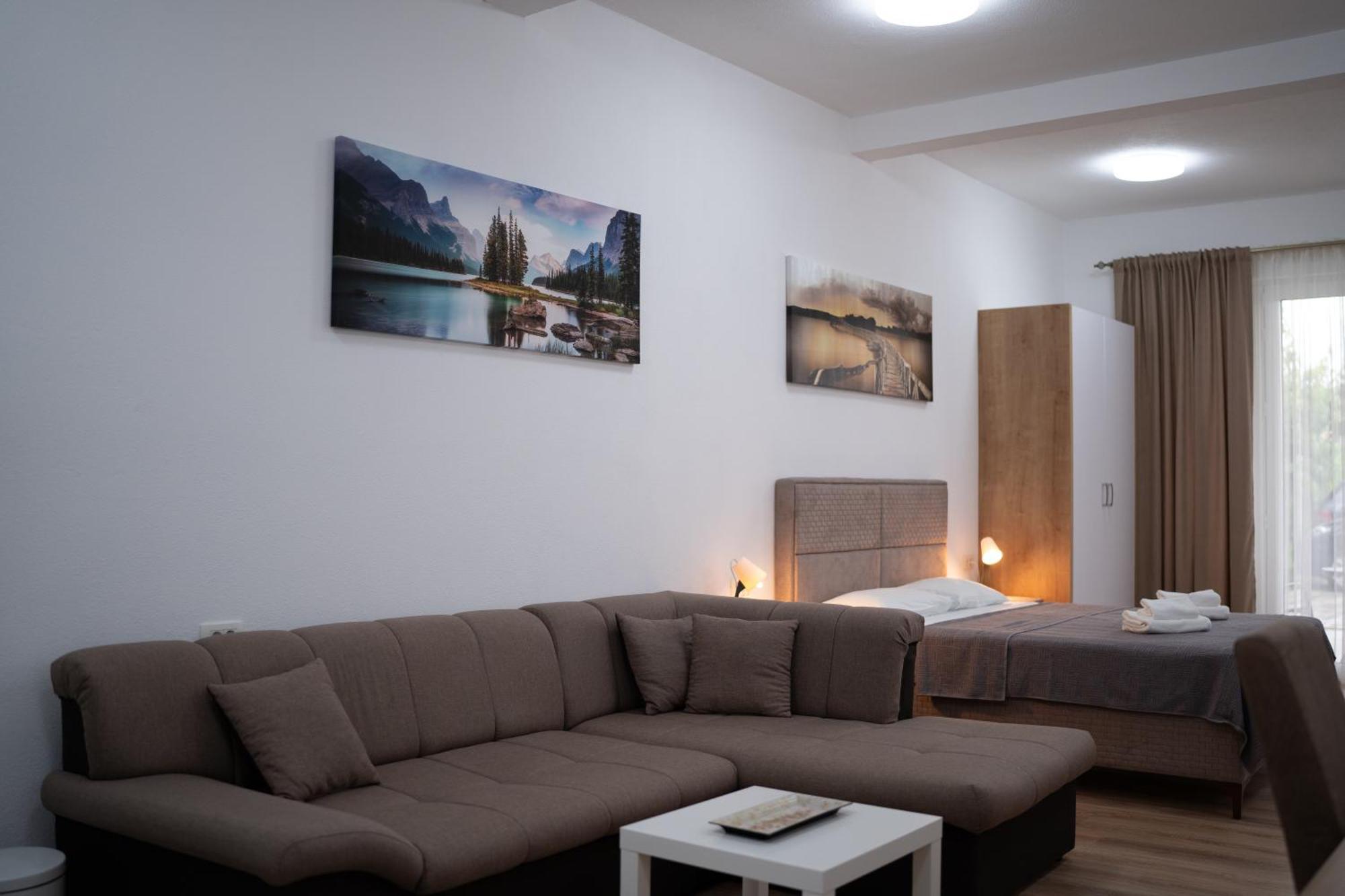 Dane Apartment Airport Podgorica Mitrovici  Exterior foto